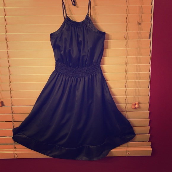 Halter cocktail dress - Picture 1 of 4